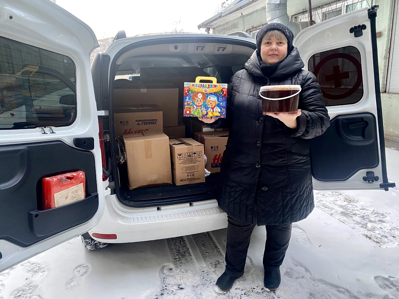 Новогодние подарки для солдат от сотрудников КГБУЗ "КМКБ № 4".