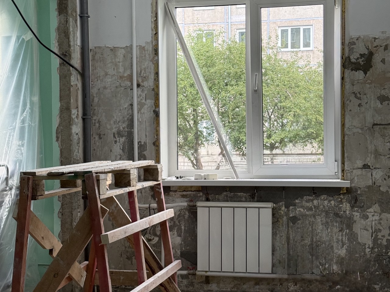 В КМКБ №4 приступили к ремонту приёмного отделения