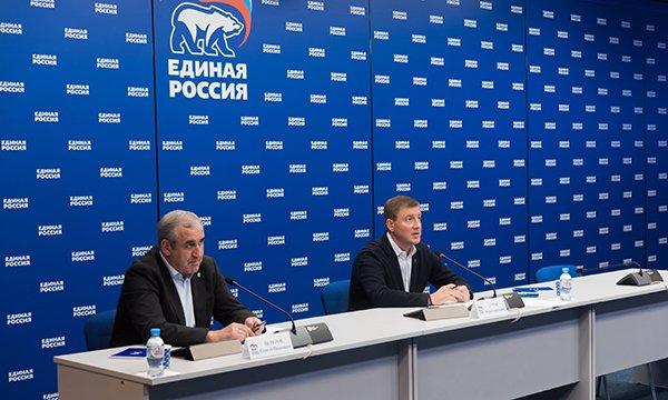 «Единая Россия» предложила увеличить долю оклада в зарплате бюджетников до 70%