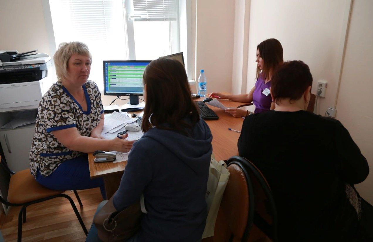 В  новогодние праздники 596 человек обратились за помощью в больницу на Кутузова 