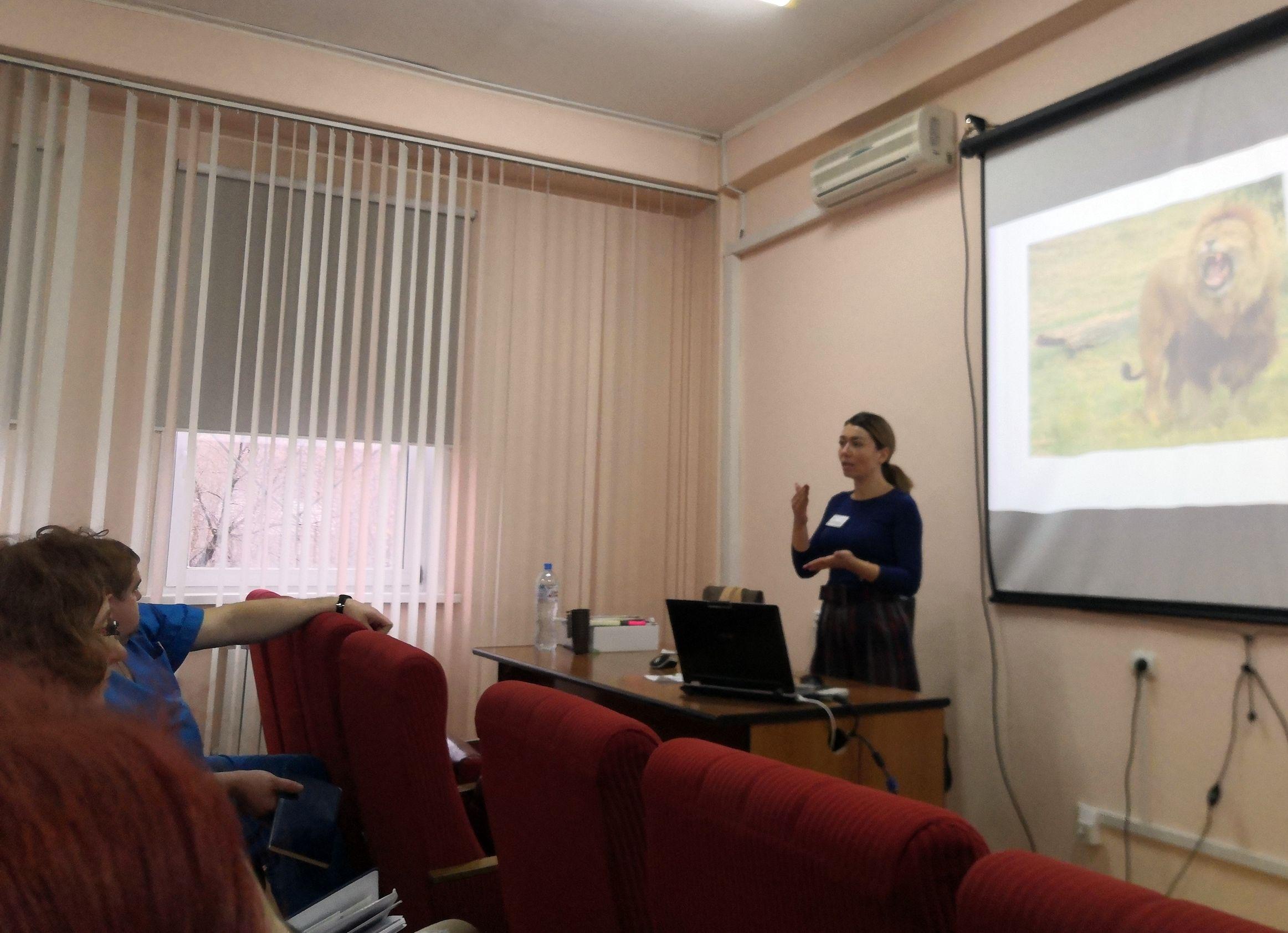 В КГБУЗ «КМКБ №4» стартовал цикл психологических тренингов для сотрудников 