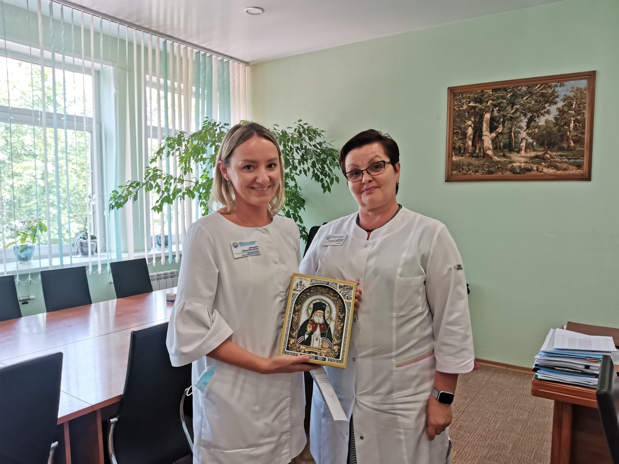 Врачи КГБУЗ «Красноярская межрайонная клиническая больница №4» получили награды Минздрава Российской Федерации