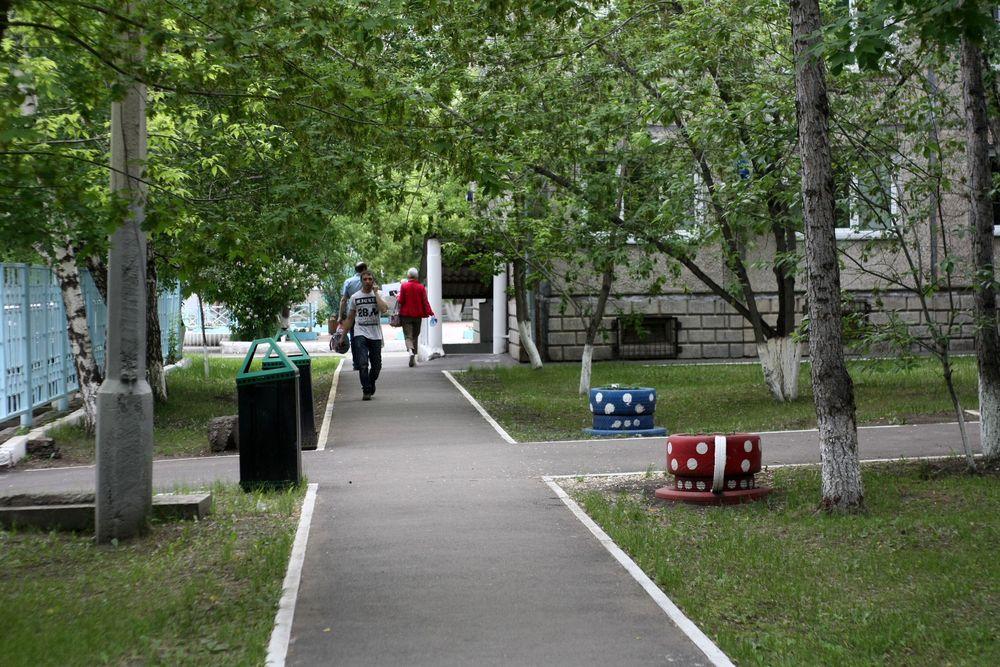 В Красноярской межрайонной клинической больнице №4 продолжается конкурс по  благоустройству территории