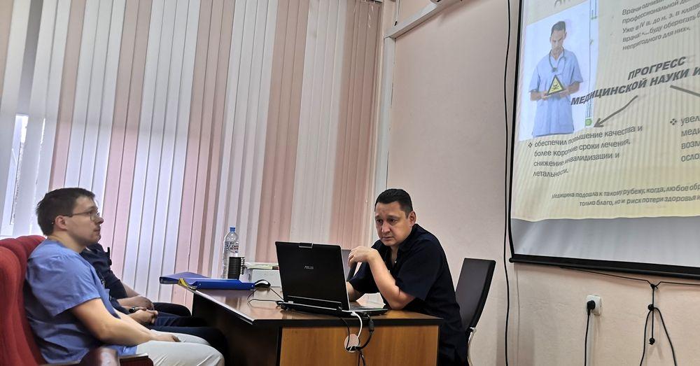 В КГБУЗ «КМКБ №4» проходят лекции для молодых специалистов