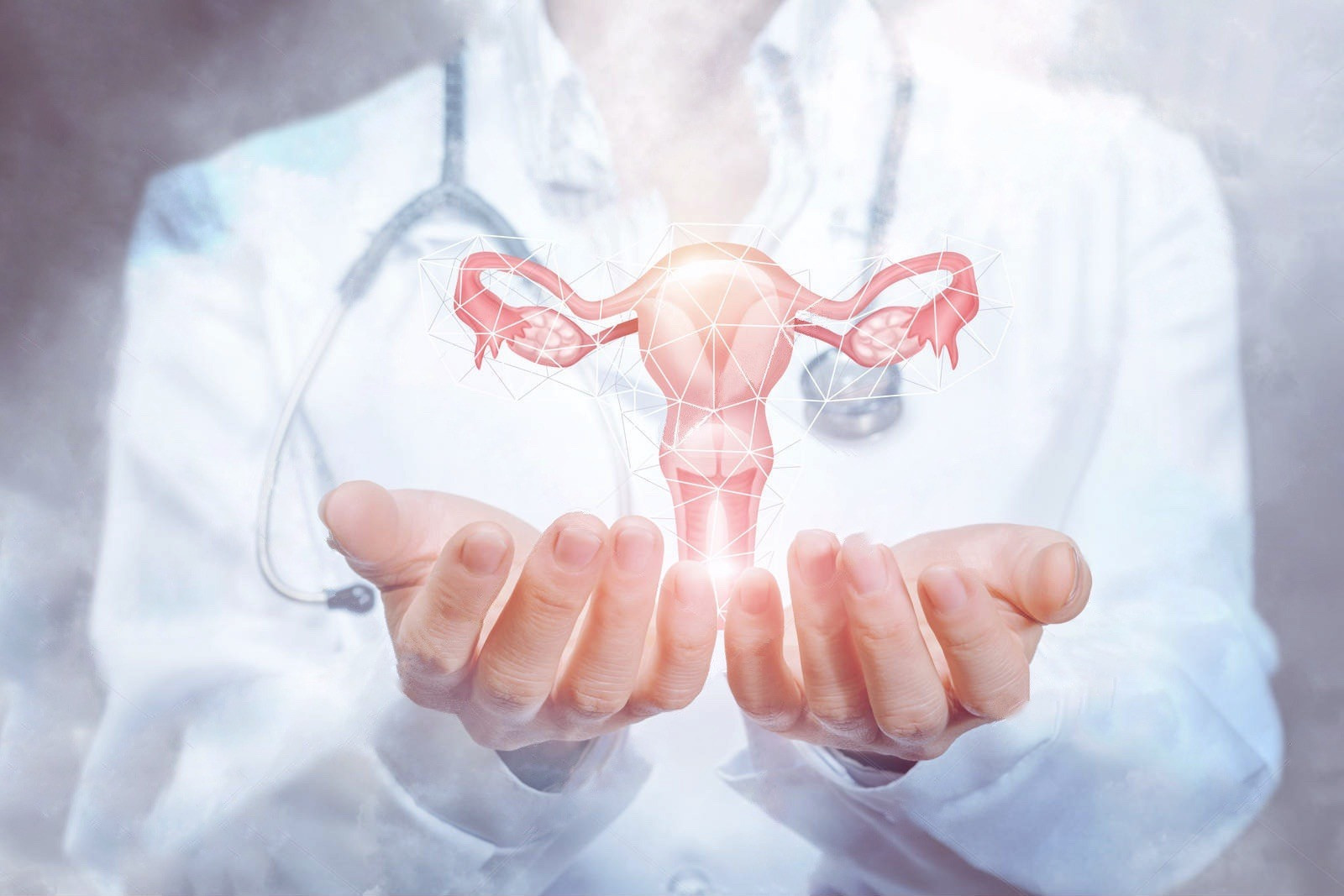 Специалисты Больницы на Кутузова удалили 84-летней пациентке опухолевидное образование 30 см в диаметре