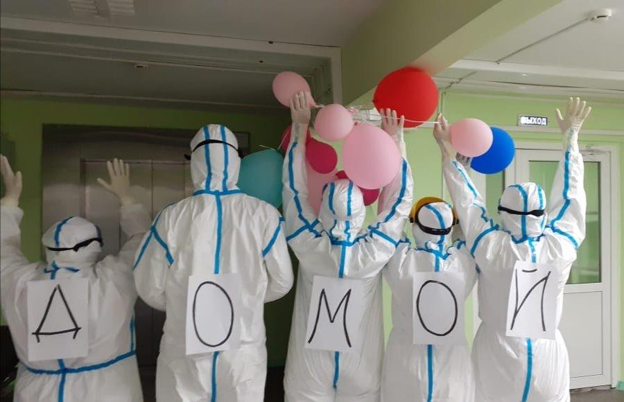 В инфекционном госпитале КГБУЗ «Красноярская межрайонная клиническая больница №4» состоялась смена бригад