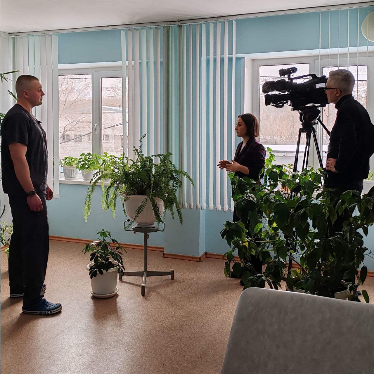 Больница на Кутузова в объективе камеры телеканала "Енисей"