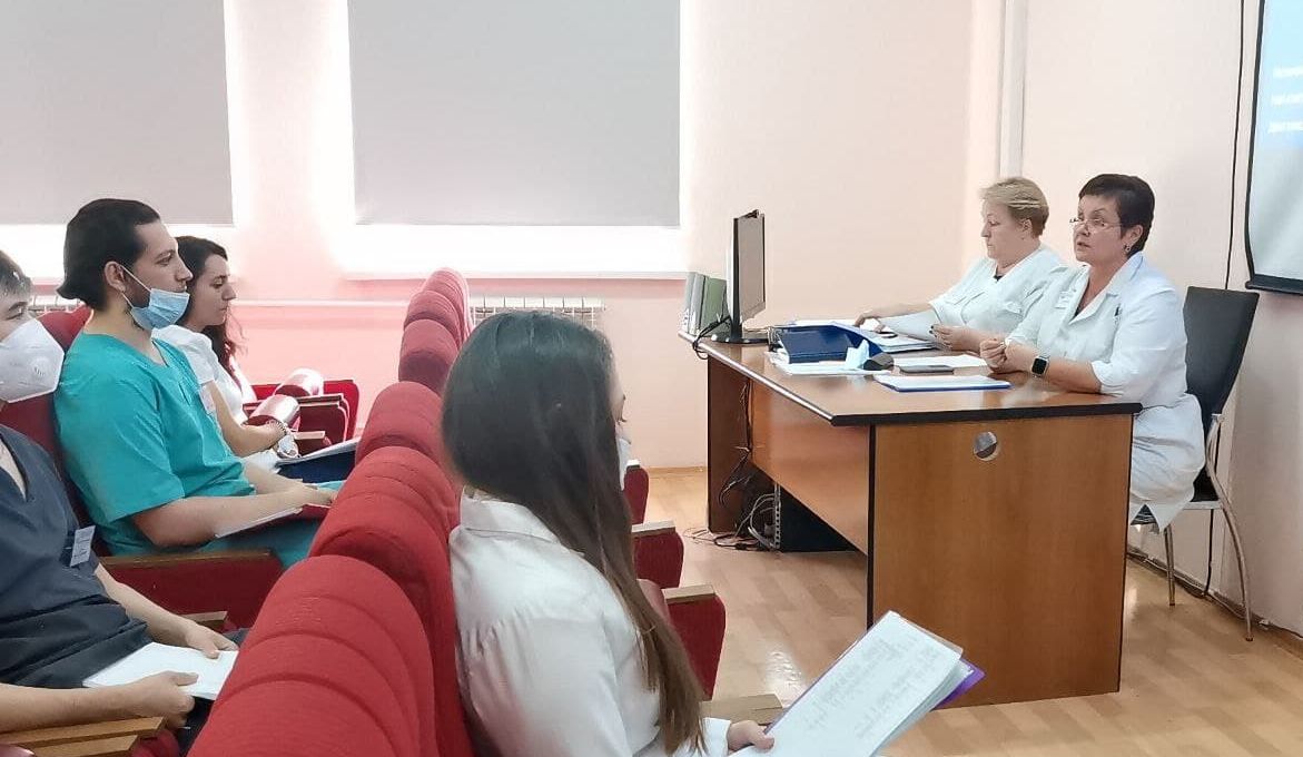 В больнице на Кутузова стартовала Школа молодых специалистов